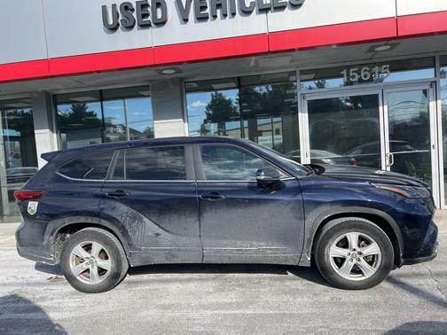 2023 Toyota Highlander LE
