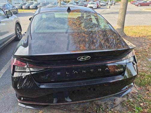 2022 Hyundai ELANTRA HEV Limited