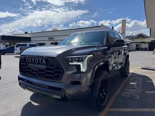 2024 Toyota Sequoia Platinum