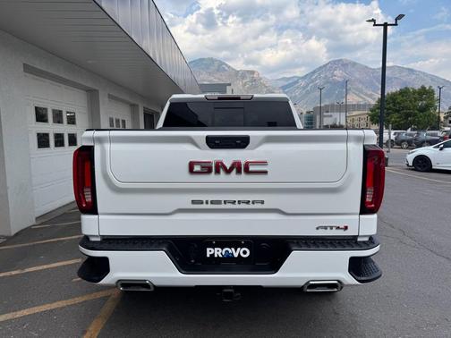 2022 GMC Sierra 1500 AT4