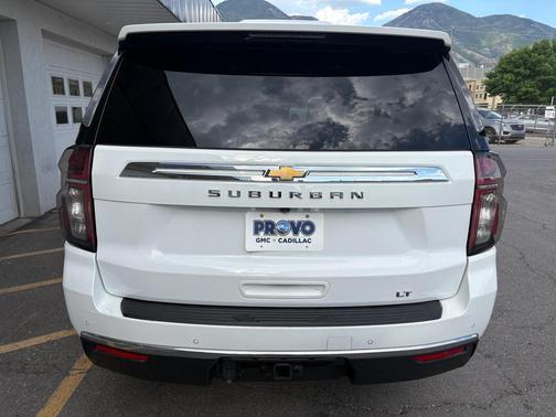 2021 Chevrolet Suburban LT