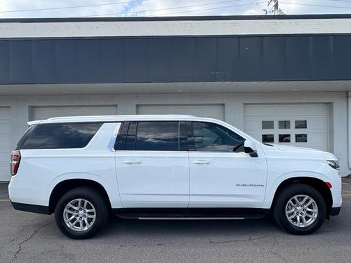 2021 Chevrolet Suburban LT