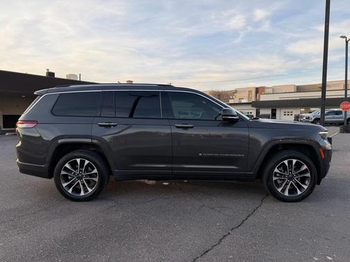 2022 Jeep Grand Cherokee L Overland