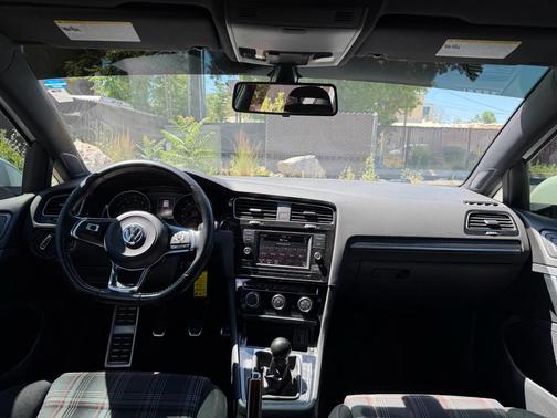 Pure White 2018 Volkswagen Golf GTI 2.0T S 4-Door