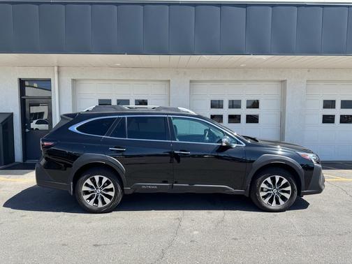 2024 Subaru Outback Touring XT