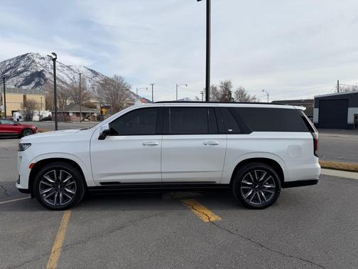 2023 Cadillac Escalade ESV Sport