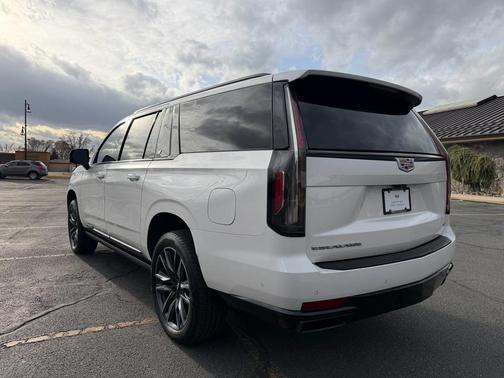 2023 Cadillac Escalade ESV Sport