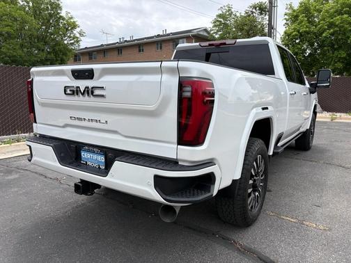 White Frost Tri-Coat 2025 GMC Sierra 2500 Denali Ultimate