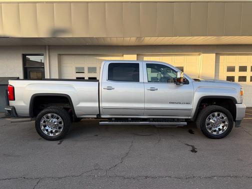 2019 GMC Sierra 2500 Denali