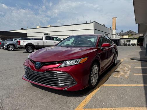 2018 Toyota Camry Hybrid XLE