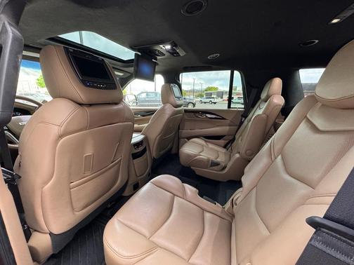 2019 Cadillac Escalade Platinum
