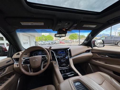 2019 Cadillac Escalade Platinum