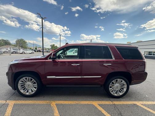 2019 Cadillac Escalade Platinum