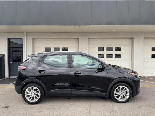 2023 Chevrolet Bolt EUV LT