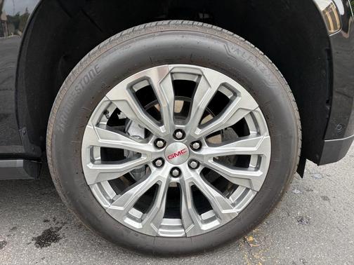 Onyx Black 2024 GMC Yukon XL Denali