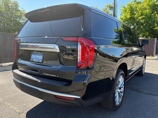 Onyx Black 2024 GMC Yukon XL Denali