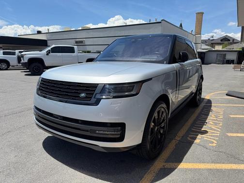 2023 Land Rover Range Rover P530 SE