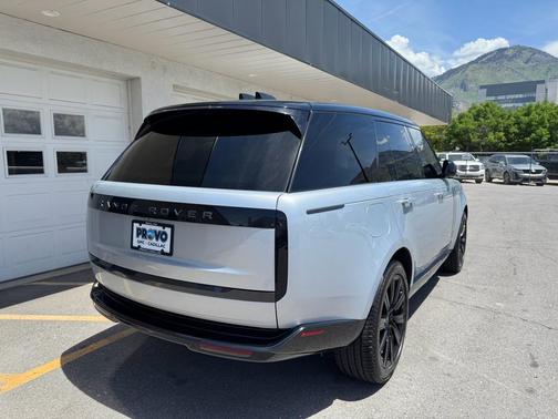 2023 Land Rover Range Rover P530 SE