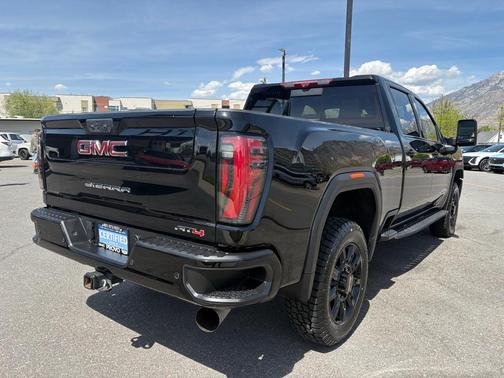 Onyx Black 2024 GMC Sierra 3500 AT4