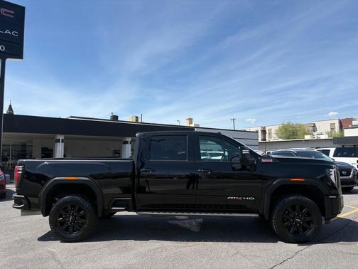 Onyx Black 2024 GMC Sierra 3500 AT4