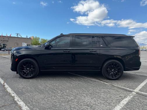 2022 Cadillac Escalade ESV Sport Platinum