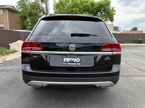 Deep Black Pearl Effect 2018 Volkswagen Atlas 3.6L SE w/Technology