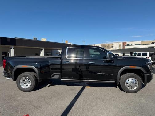 2025 GMC Sierra 3500 Denali Ultimate