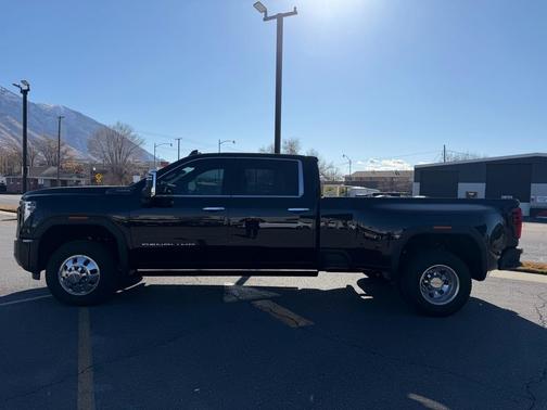 2025 GMC Sierra 3500 Denali Ultimate
