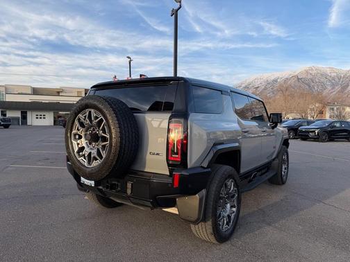 2024 GMC HUMMER EV SUV 3X