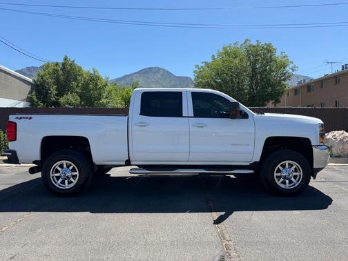 Summit White 2016 Chevrolet Silverado 2500 LT
