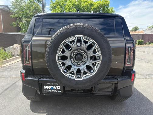 Deep 2024 GMC HUMMER EV SUV 3X
