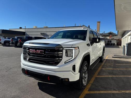2024 GMC Sierra 1500 AT4