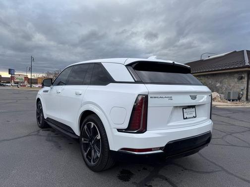 2025 Cadillac Escalade IQ Sport 2