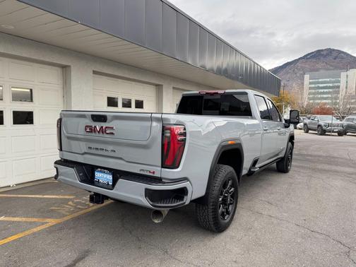 2025 GMC Sierra 3500 AT4