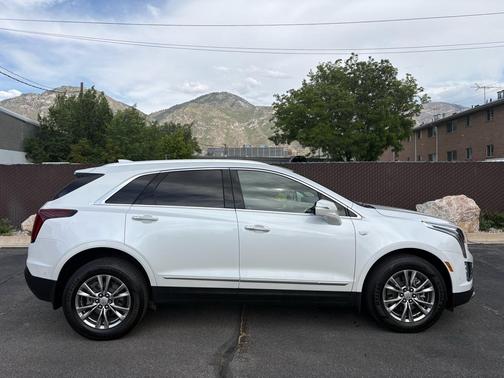 Crystal White Tri-Coat 2021 Cadillac XT5 Premium Luxury