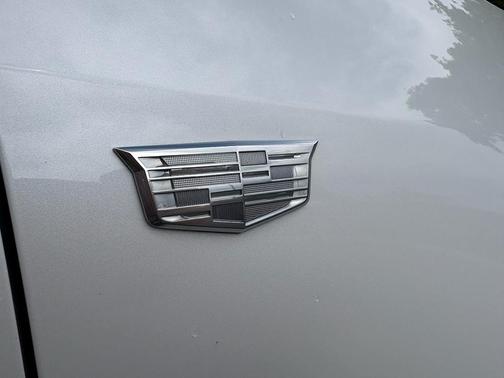 Crystal White Tri-Coat 2021 Cadillac XT5 Premium Luxury