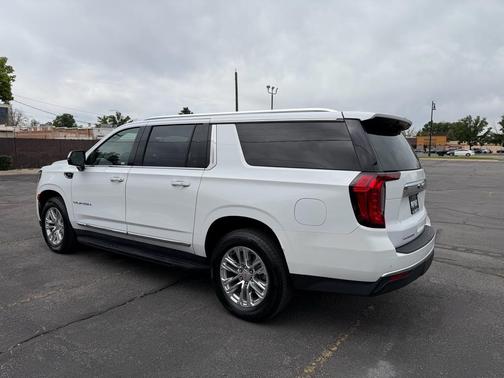 Summit White 2023 GMC Yukon XL SLT