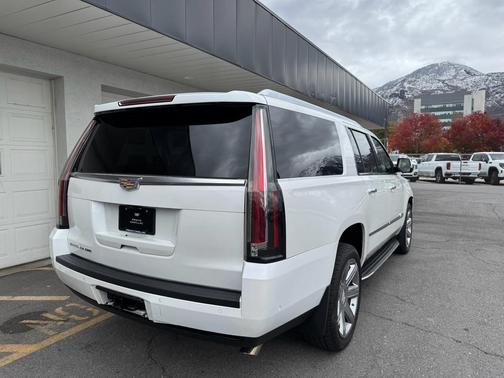2018 Cadillac Escalade ESV Premium Luxury