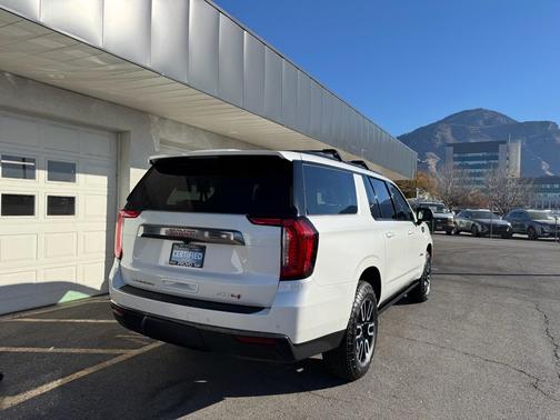 2024 GMC Yukon XL AT4