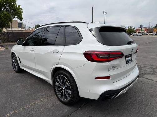 Mineral White Metallic 2022 BMW X5 xDrive40i
