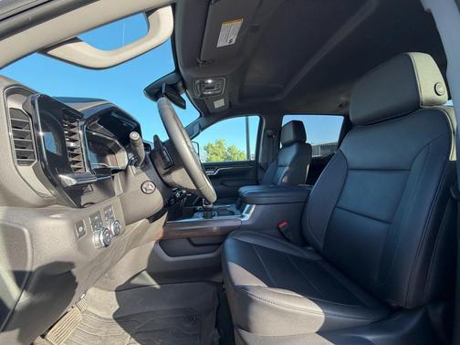 Sterling 2025 GMC Sierra 1500 SLT