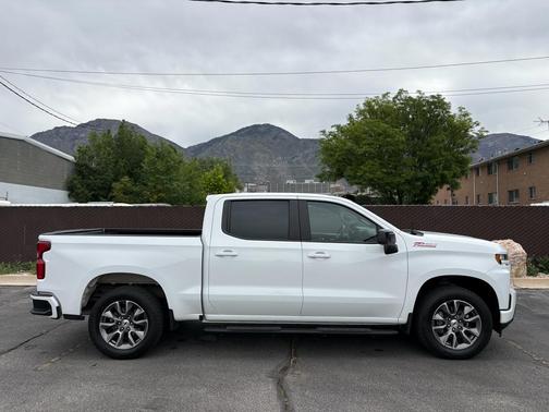 Summit White 2021 Chevrolet Silverado 1500 RST