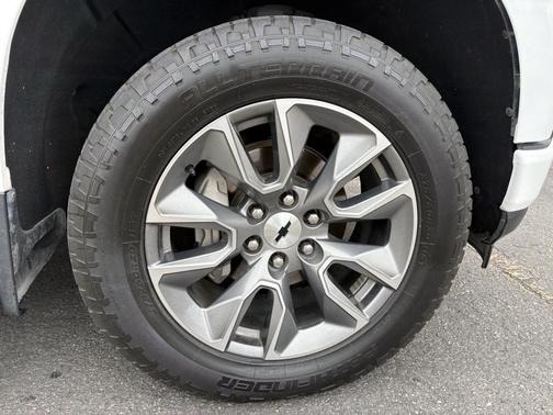 Summit White 2021 Chevrolet Silverado 1500 RST