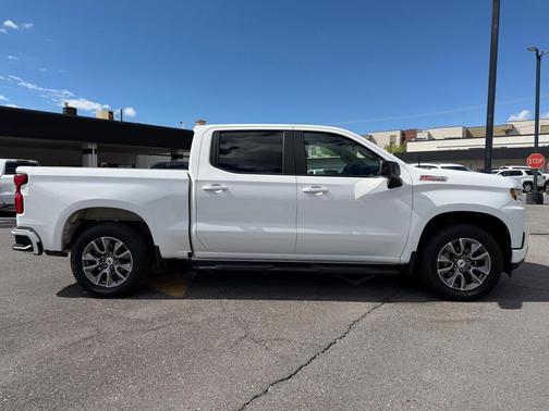 Summit White 2021 Chevrolet Silverado 1500 RST
