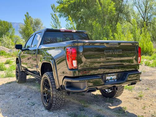 Onyx Black 2026 GMC Sierra 1500 Elevation