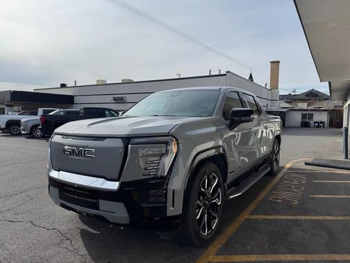2024 GMC Sierra EV Denali