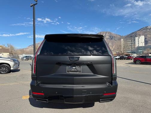 2025 Cadillac Escalade Sport