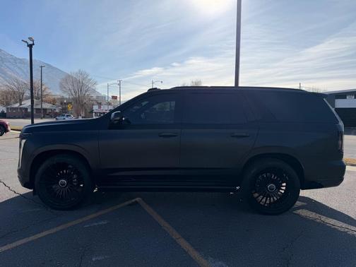 2025 Cadillac Escalade Sport