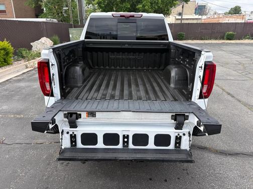 Summit White 2024 GMC Sierra 1500 Denali