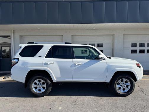 2022 Toyota 4Runner SR5 Premium